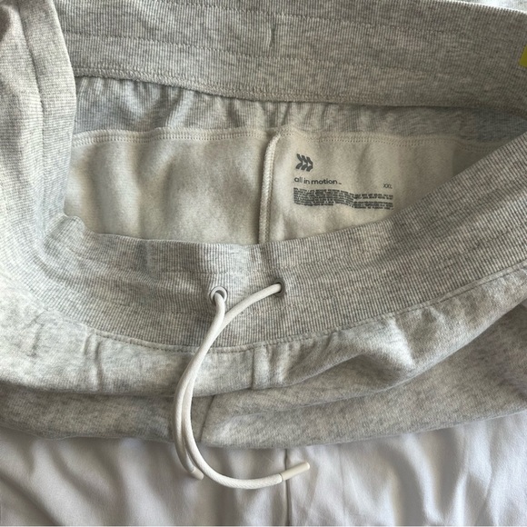 All In Motion NWT Women's XXL Gray Side Pocket Drawstring Taper Leg Sweatpants - Picture 6 of 10